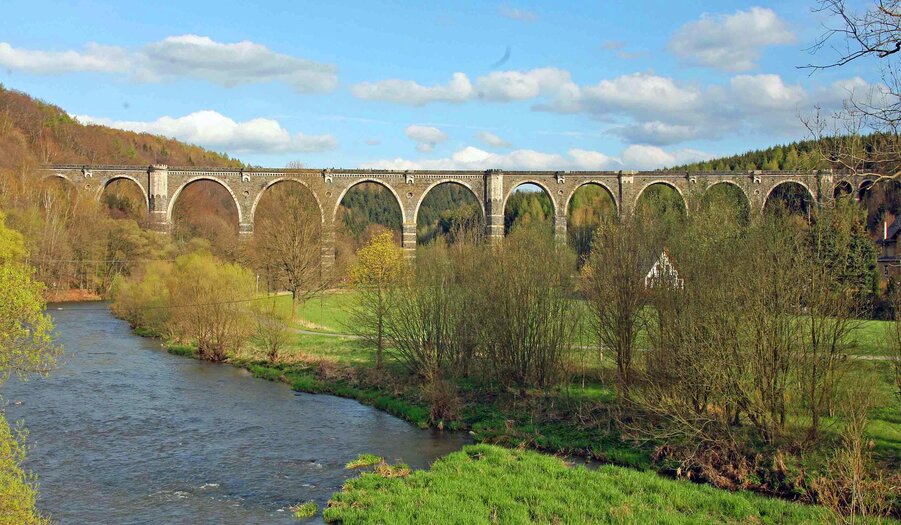 Der Hetzdorfer Viadukt, einer der bedeutendsten Kunstbauten der ersten Jahrzehnte der deutschen Eisenbahngeschichte. Der Hetzdorfer Viadukt, einer der bedeutendsten Kunstbauten der ersten Jahrzehnte der deutschen Eisenbahngeschichte.