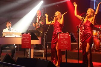Den musikalischen Abschluss bildete am Sonntag Andreas Nagel und Band mit einer Hommage an Udo Jürgens. Foto: Stadtverwaltung Flöha/ Erik Frank Hoffmann
